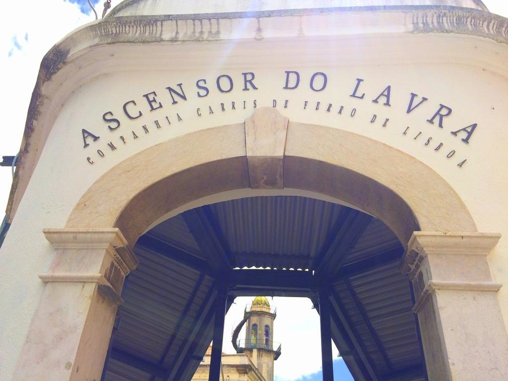 Lavra Tram Apartment Lisbon Luaran gambar